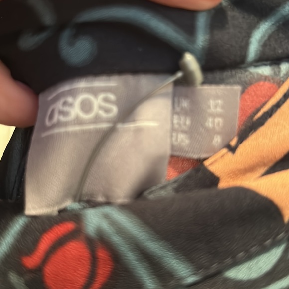 NWT ASOS maxi dress, cut out in the shoulders, chest & back. US size 8. Beautifu - Picture 6 of 8